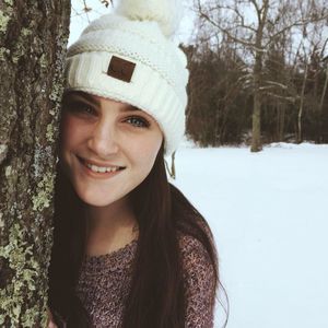 Meet your Posher, Abbi